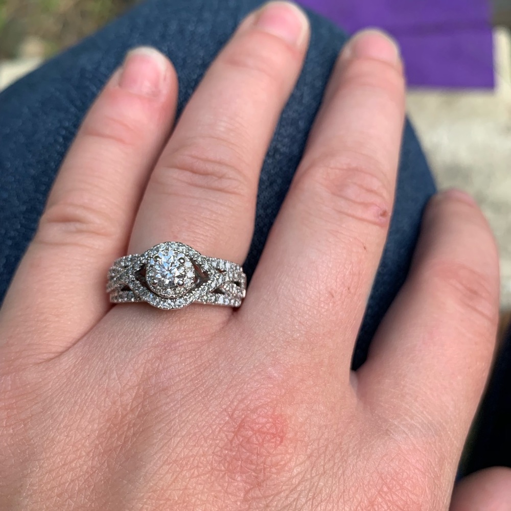 Engagement Ring 💍💍 size 7